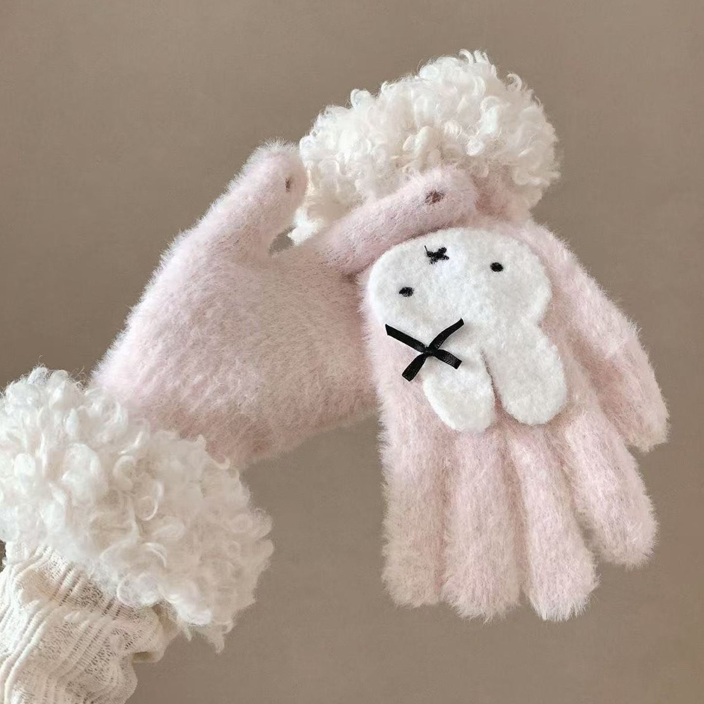 knitted gloves