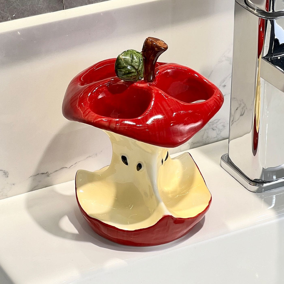 Ceramic toothbrush holder