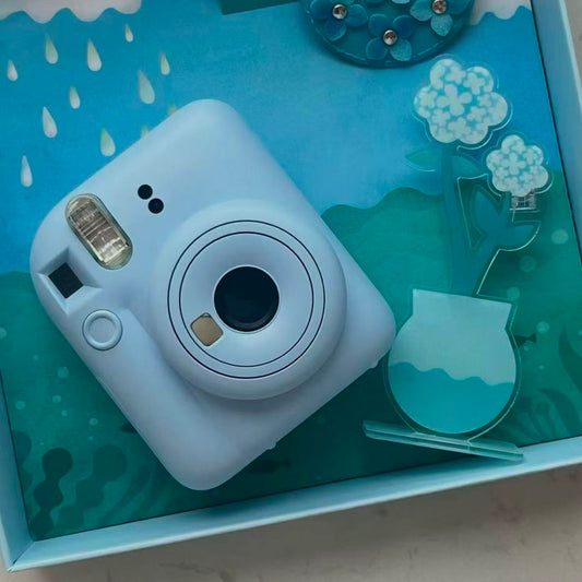 Instant camera