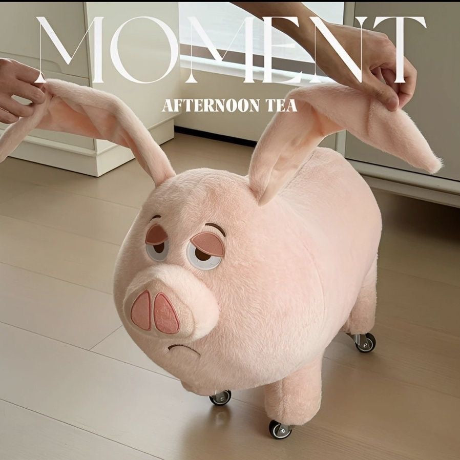 Piglet Roller Skating Bench