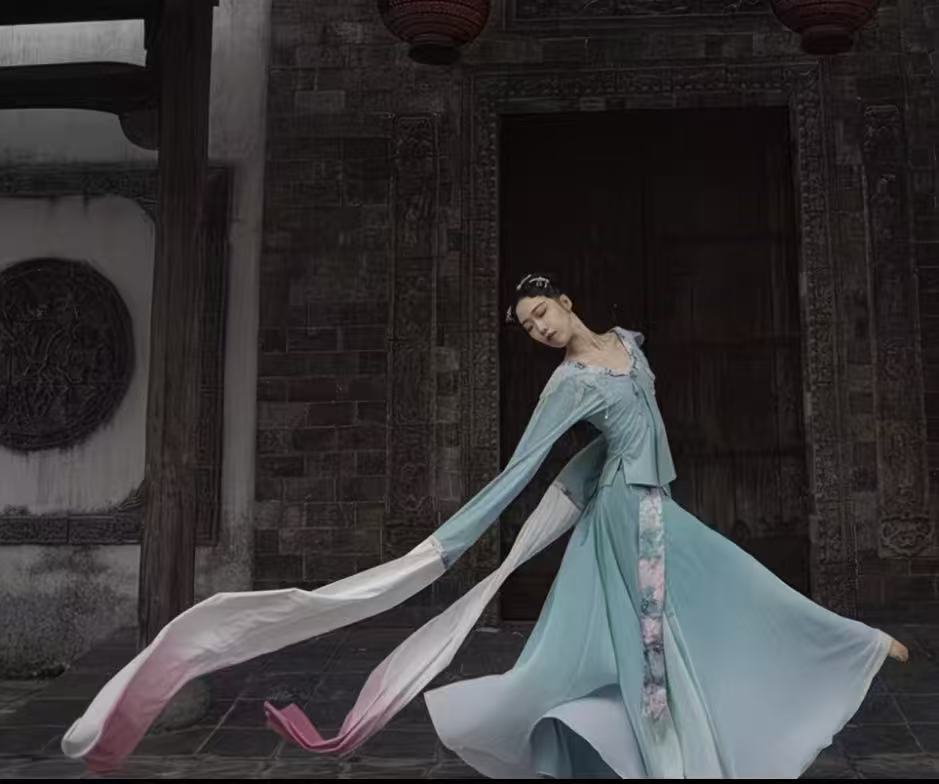 Water Sleeve Hanfu