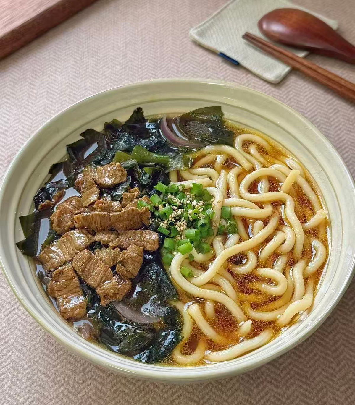Udon with wakame