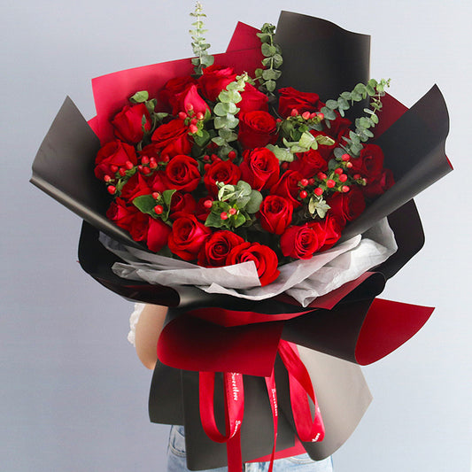 Bouquet of 52 Roses