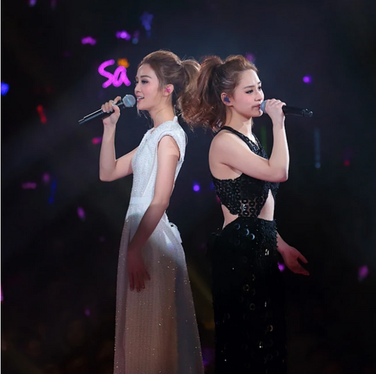 Singing duet
