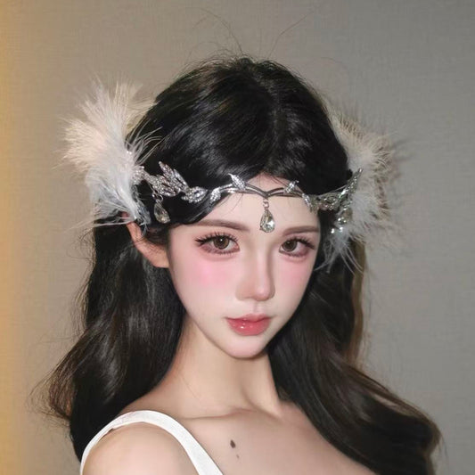 Chaton fringed hair accessory