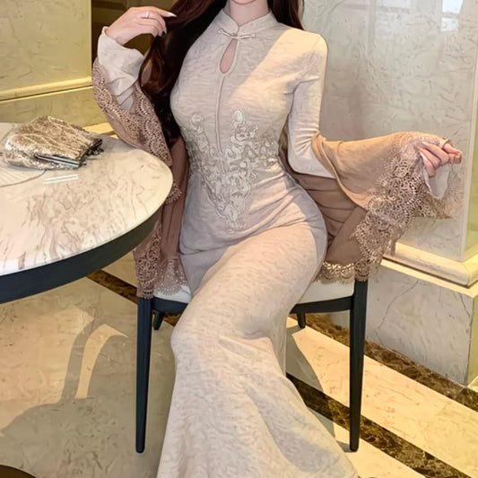 Embroidery Flare Sleeve Qipao Dress