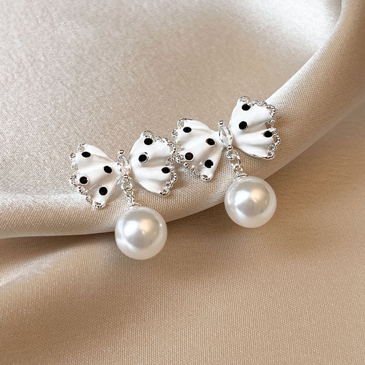 Bow earrings